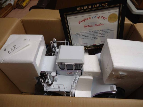 Big Bud 1/16 Toy Farmer