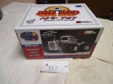 Big Bud 1/32 Toy Farmer