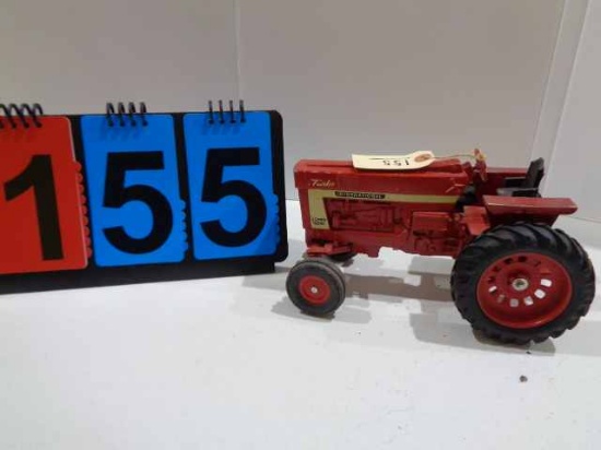 Ertl International 1066