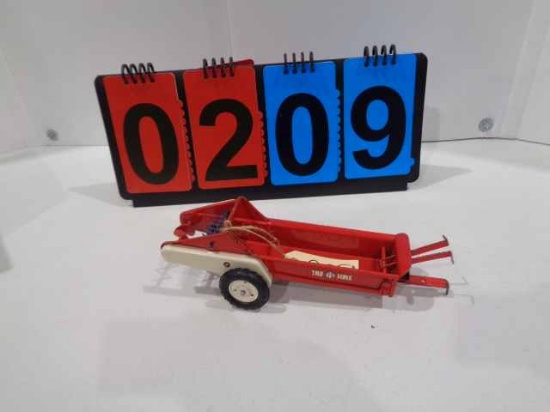 TruScale manure spreader