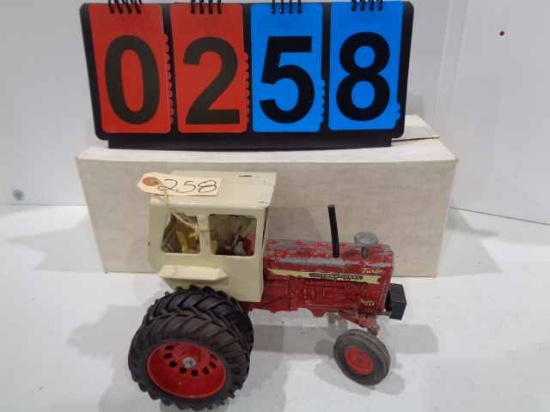 IH 1256