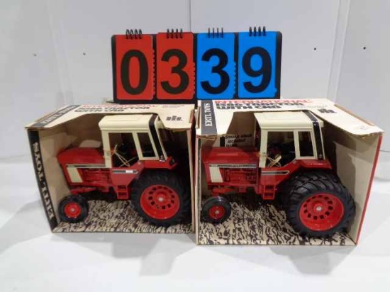 IH 1586 w/duals & 1086 w/singles