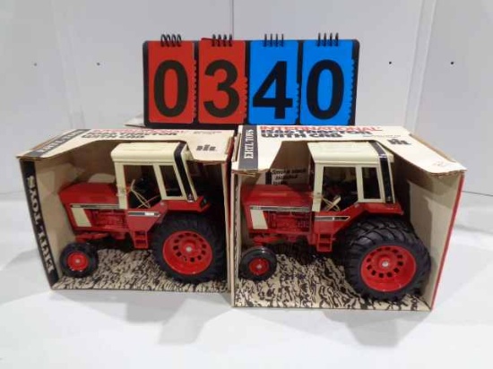 IH 1586 w/duals & 1086 w/singles