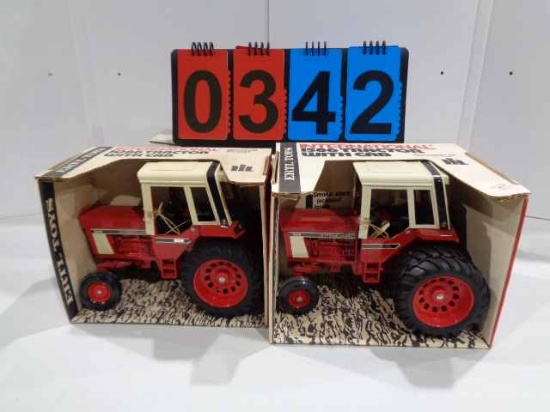 IH 1586 w/duals & 1086 w/singles