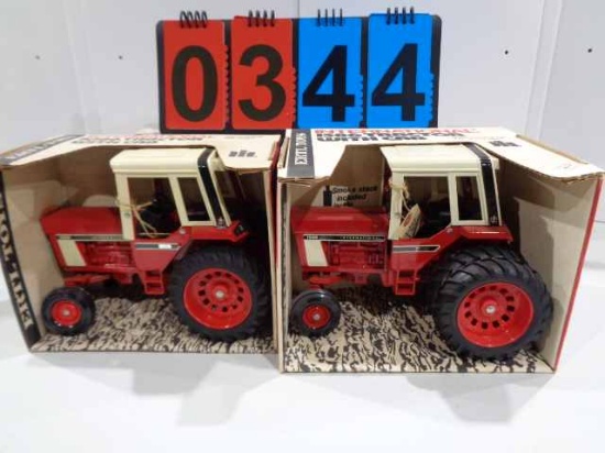 IH 1586 w/duals & 1086 w/singles