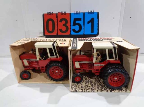 IH 1586 w/singles & 1586 w/duals