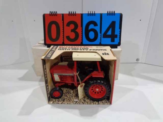 IH 886