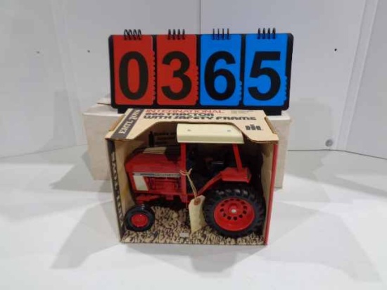 IH 886