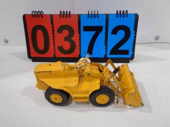 Ertl CAT 944 loader