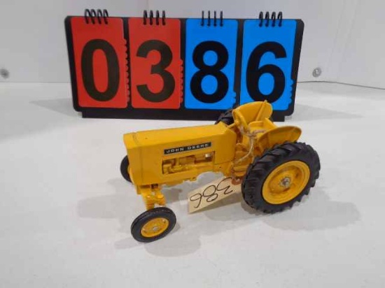 Ertl JD 440 tractor