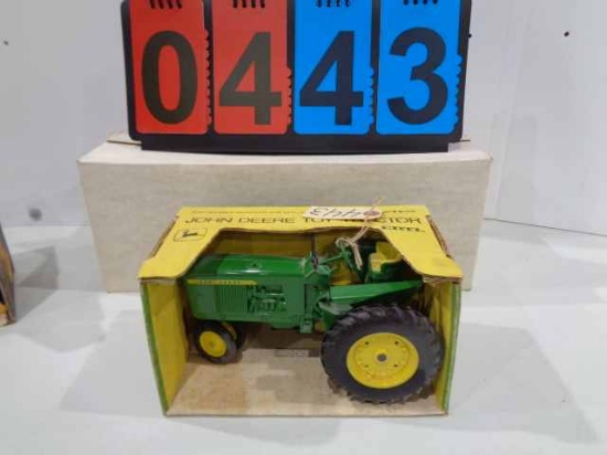 Ertl JD 3020