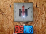 IH pam clock