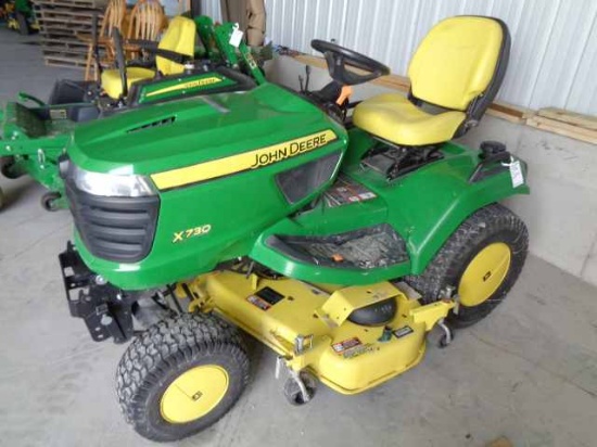 John Deere X730
