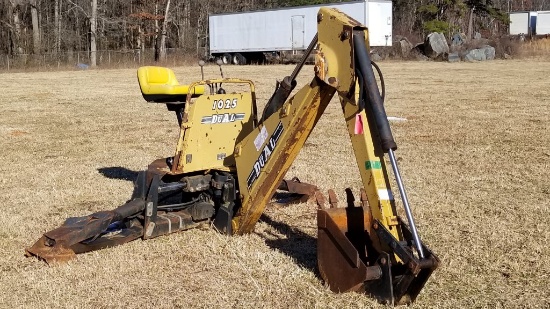 Dual 3 pt hitch mounted backhoe