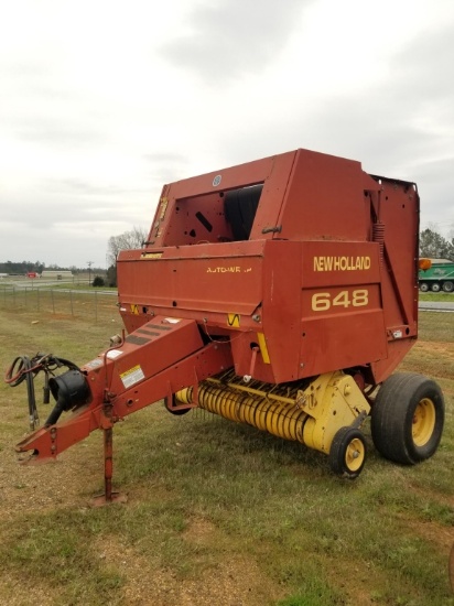 New Holland 648 Round Baler