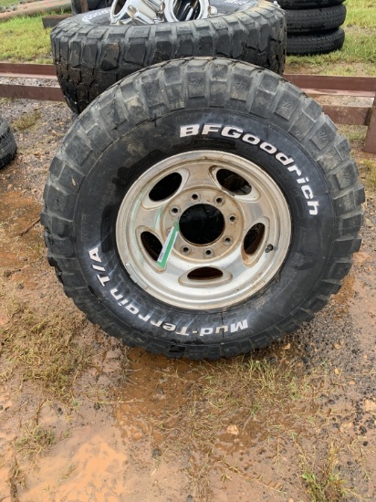 Ford F250 Wheels / Tires As Is