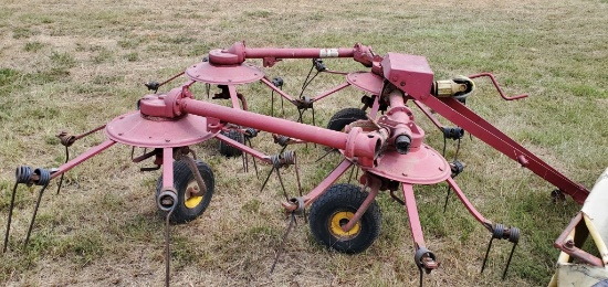 New Holland 163 Four Basket Hay Tedder