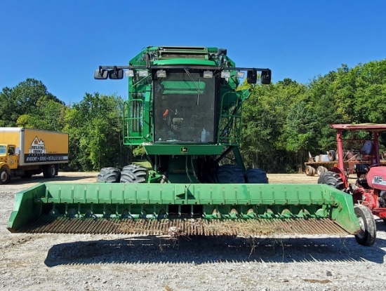 1995 John Deere 7455 Cotton Stripper