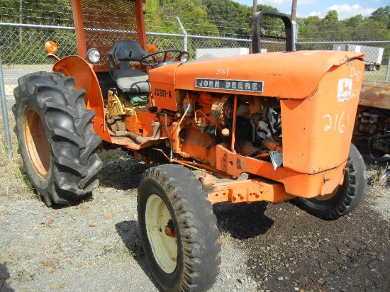 1974 JOHN DEERE 301A WHEEL TRACTOR, 9,925 hrs, S# 223367T C# 2161, All Sale