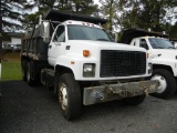 2002 CHEVROLET C7500 DUMP TRUCK, 148,800+ mi,  CAT 3126 DIESEL, AUTOMATIC,