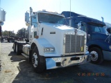 2005 KENWORTH T800 TRUCK TRACTOR,  DAY CAB, CAT C13 DIESEL, 10-SPEED, TWIN