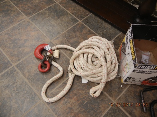 CROSBY LIFTING HOOK AND BRAIDED LIFTING ROPE