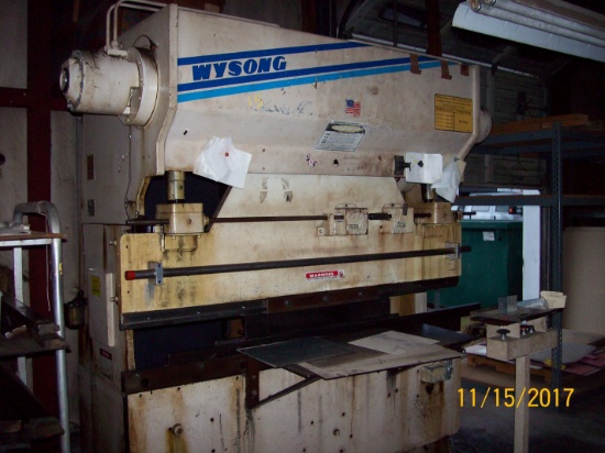 WYSONG H40-72 PRESS BRAKE,  40 TON, SELLS WITH ALUMINUM RACK AND LARGE SET