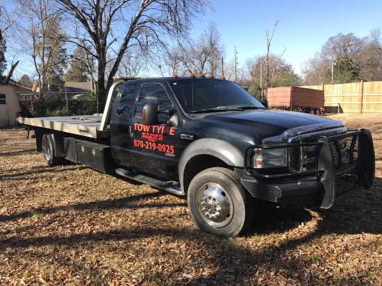 2005 Ford F450 Super Duty Rollback Truck – Ext Cab, Diesel, Automatic, Sing