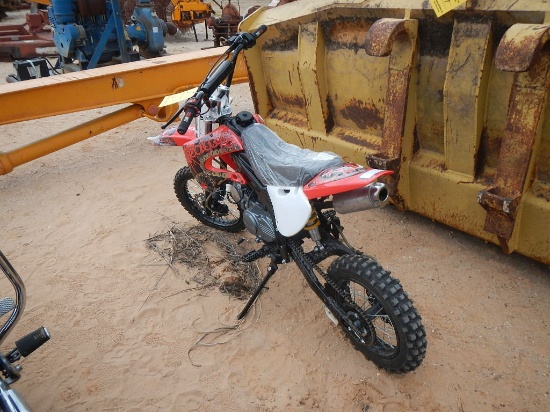 COOLSTER DIRT BIKE,  4 STROKE GAS ENGINE