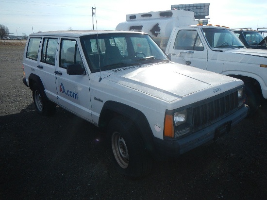 1996 JEEP CHEROKEE SE 4 DOOR SUV 100,136 miles  4.0L ENGINE, AUTO S# 303686