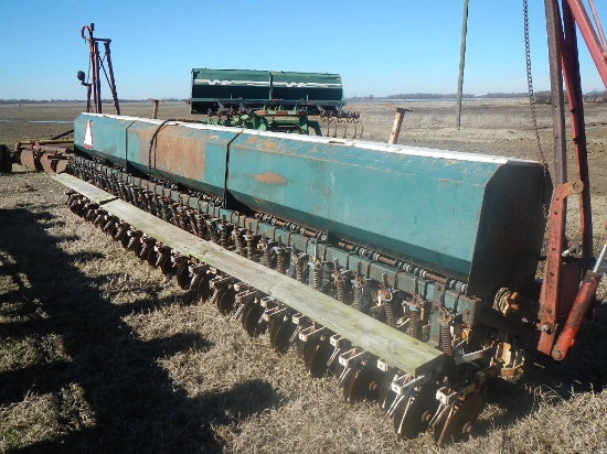 MARLISS GRAIN DRILL,  20', 3 POINT, HYDRAULIC MARKERS