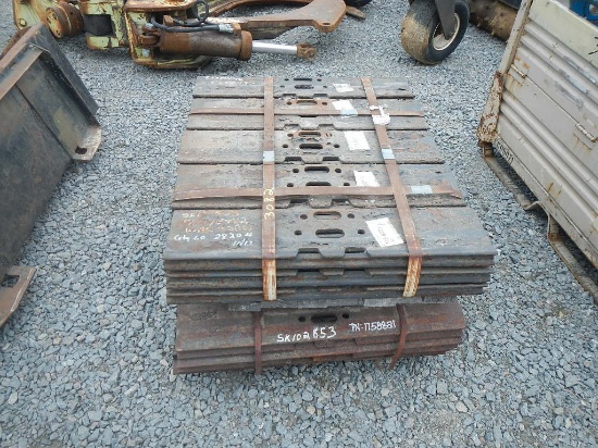 PALLET OF TRACK PADS/FEET