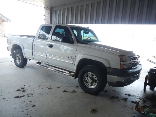 2006 CHEVROLET 2500HD PICKUP TRUCK, 173K+ MILES  EXTENDED CAB, 4X4, DURAMAX