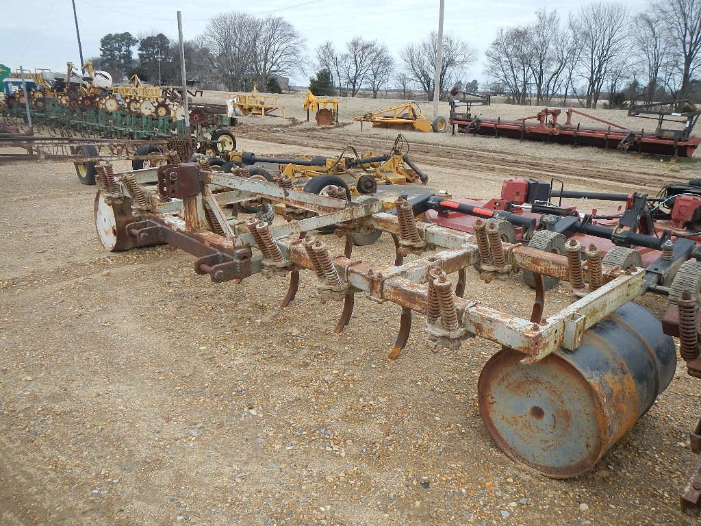 15' CHISEL PLOW, 3 POINT