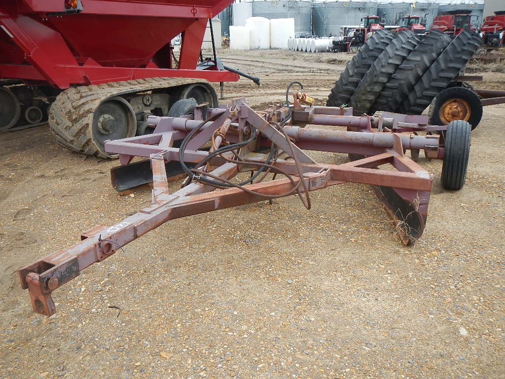 PULL TYPE LEVEE SQUEEZER