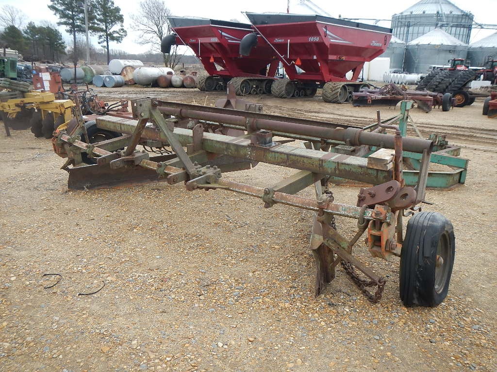 LEVEE SQUEEZER, 3 POINT