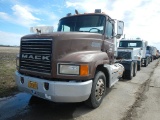1995 MACK CH613 TRUCK TRACTOR  MAX 350 ENGINE, 10 SPEED TRANSMISSION, TWIN