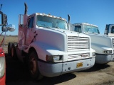 1989 INTERNATIONAL 8300 TRUCK TRACTOR,  TWIN SCREW, WET KIT, CUMMINS, 9 SPE