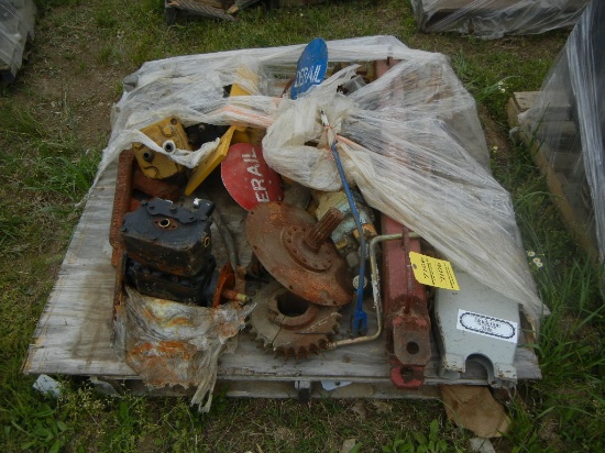PALLET WITH MISCELLANEOUS PARTS