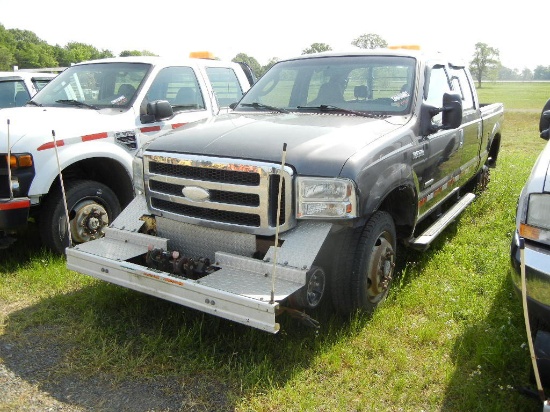 2005 FORD F-350 PICKUP TRUCK, 299,000+ mi,  HY-RAIL, 4 X 4, CREW CAB, V8 PO