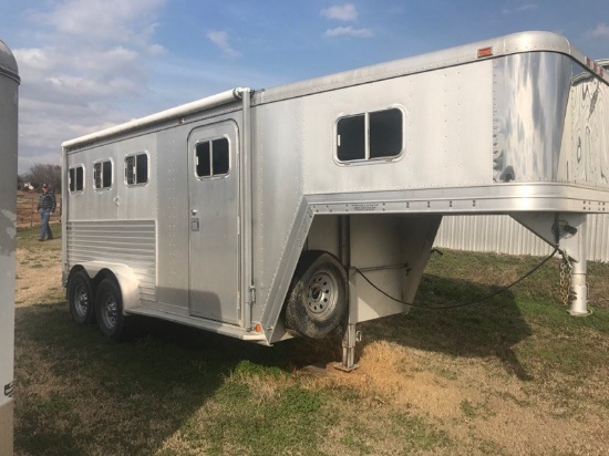 1993 FEATHERLITE 3-HORSE SLANT TRAILER,  TANDEM AXLE, LOAD RAMP, DOUBLE REA