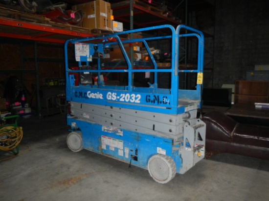 GENIE GS-2032 SCISSOR LIFT,  ELECTRIC