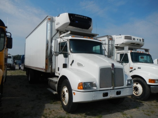 2007 KENWORTH T300 BOX TRUCK,  CAT C7 DIESEL, AUTOMATIC, SINGLE AXLE, SPRIN