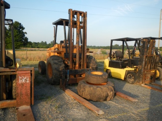 CASE 586D FORKLIFT,  CASE DIESEL, SHUTTLE SHIFT TRANSMISSION, 2-STAGE MAST,