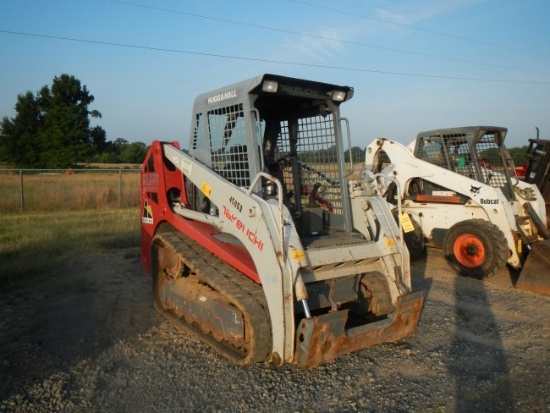 2011 TAKEUCHI TL230 SERIES 2 SKID STEER, 1,422+ HRS,  RUBBER TRACKS, AUXILI