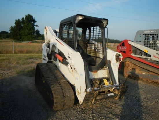 2013 BOBCAT T650 SKID STEER, 2,176+ hrs,  RUBBER TRACKS, ROPS CAGE, AUXILIA