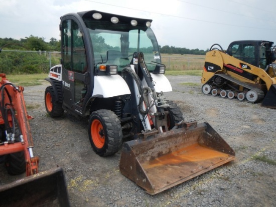 BOBCAT 5610 SIDE BY SIDE UTILITY VEHICLE,  4X4X4, CAB, AC, HYDRAULIC FRONT