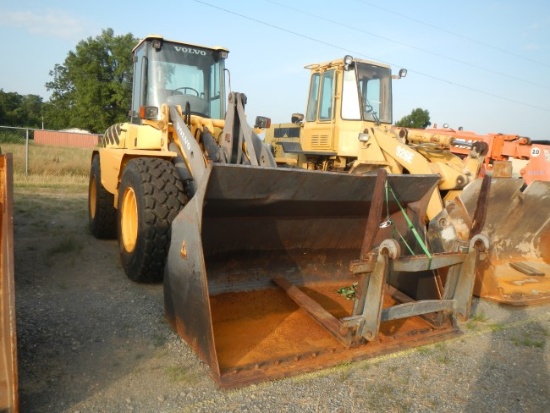 2003 VOLVO L45B WHEEL LOADER, 9,202+ hrs,  CAB, 4' PALLET FORKS, 3.3 CU. YD