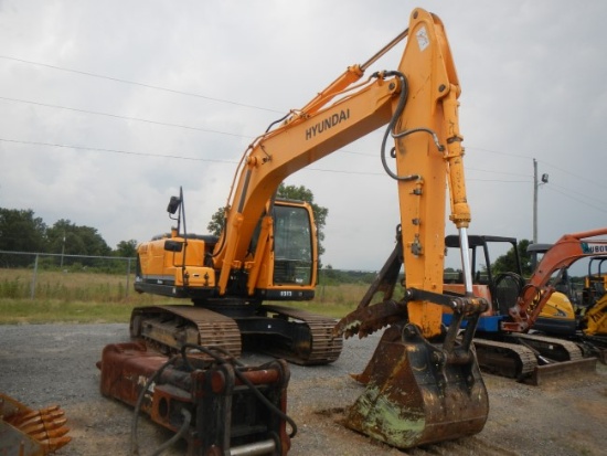 HYUNDAI ROVEX 160LC-9 HYDRAULIC EXCAVATOR,  CAB, AC, MANUAL THUMB, 24" & 36