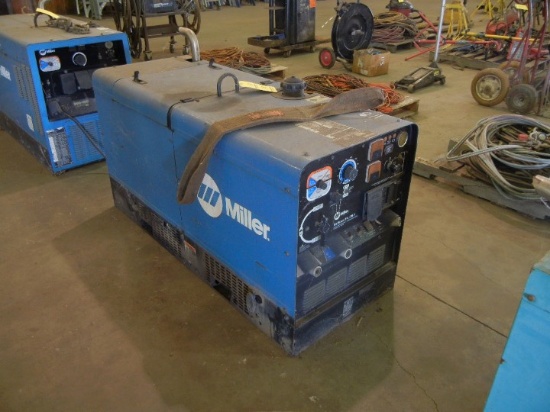 MILLER TRAILBLAZER PTO 350D WELDER/GENERATOR  KUBOTA DIESEL S# 001321